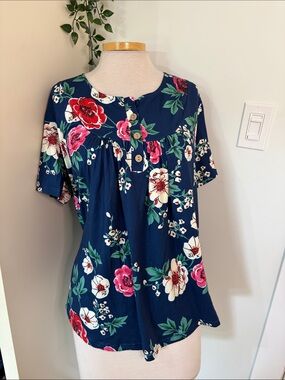 Navy floral top XXL